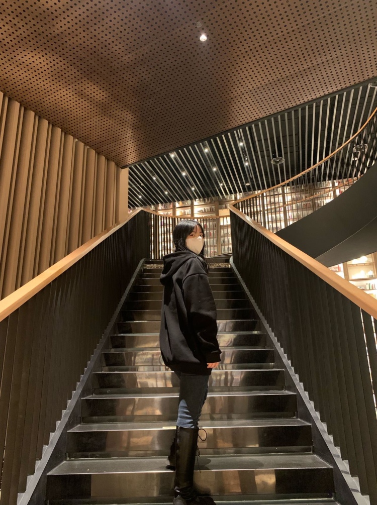 Lsw-河南省·濮阳市·华龙区-抖音 快手 -我现在是个学生啦 有很多时间去做这个 本人性格开朗爱笑 是个微胖的妹子 身高160体重100 可以***发推荐 想接拍 风格都可以 合作费用合适即可