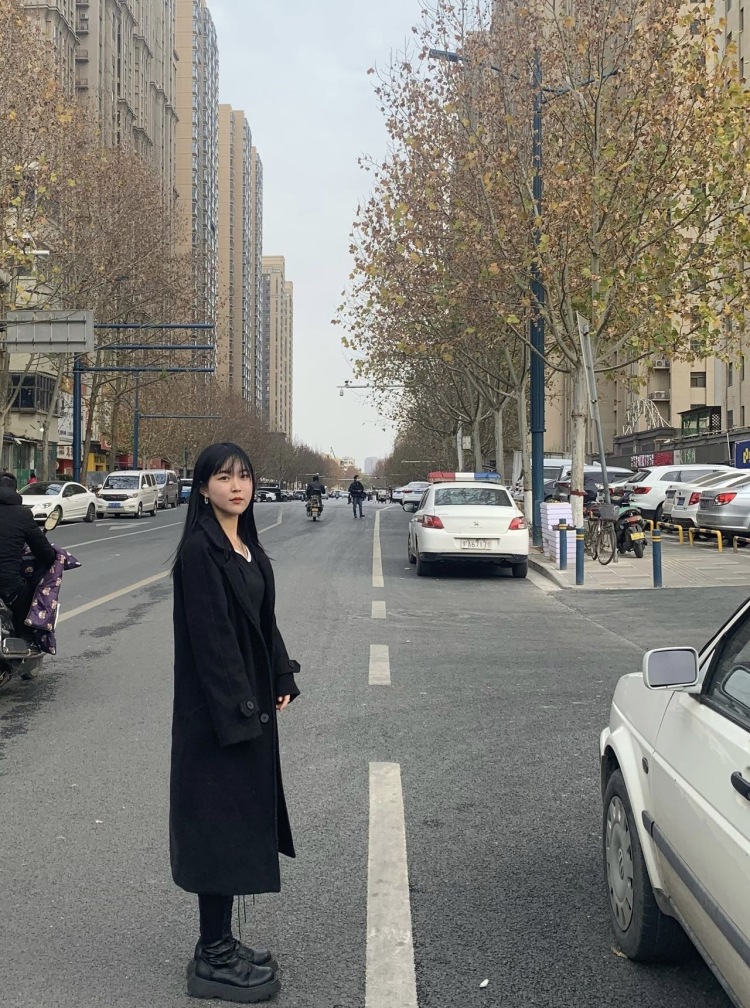 Lsw-河南省·濮阳市·华龙区-抖音 快手 -我现在是个学生啦 有很多时间去做这个 本人性格开朗爱笑 是个微胖的妹子 身高160体重100 可以***发推荐 想接拍 风格都可以 合作费用合适即可