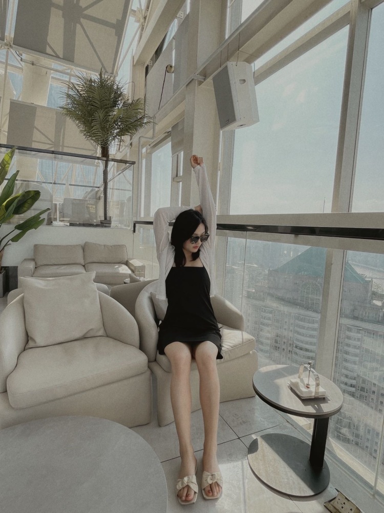 iceQ🧊-重庆市·重庆市·沙坪坝区-抖音 微博-接买家秀,服装(168cm59kg平时服装M或L码)饰品都可以,开箱测评,平面模特兼职。