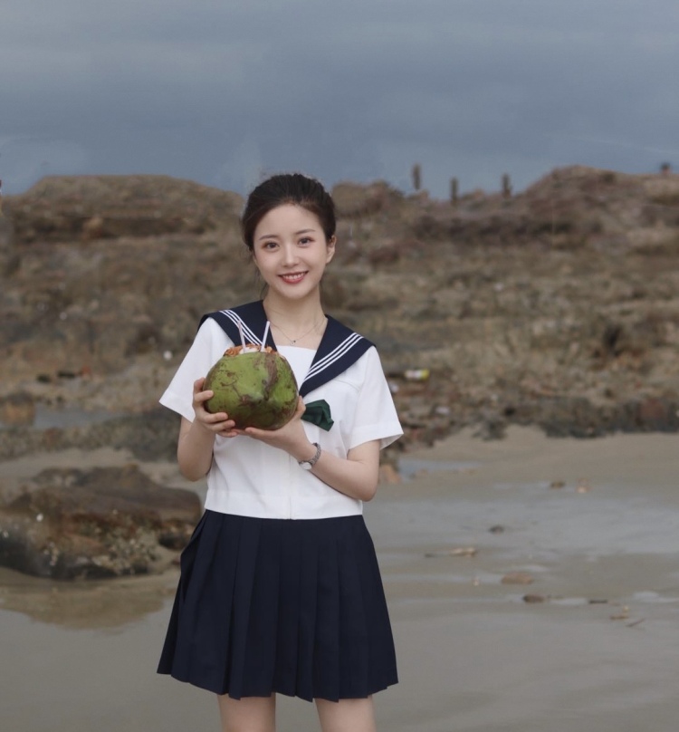 irene-重庆市·重庆市·南川区-抖音 ***-擅长弹琴，唱歌，拍摄各种风格的照片，可接服装，饰品，化妆品，探店，欢迎约拍