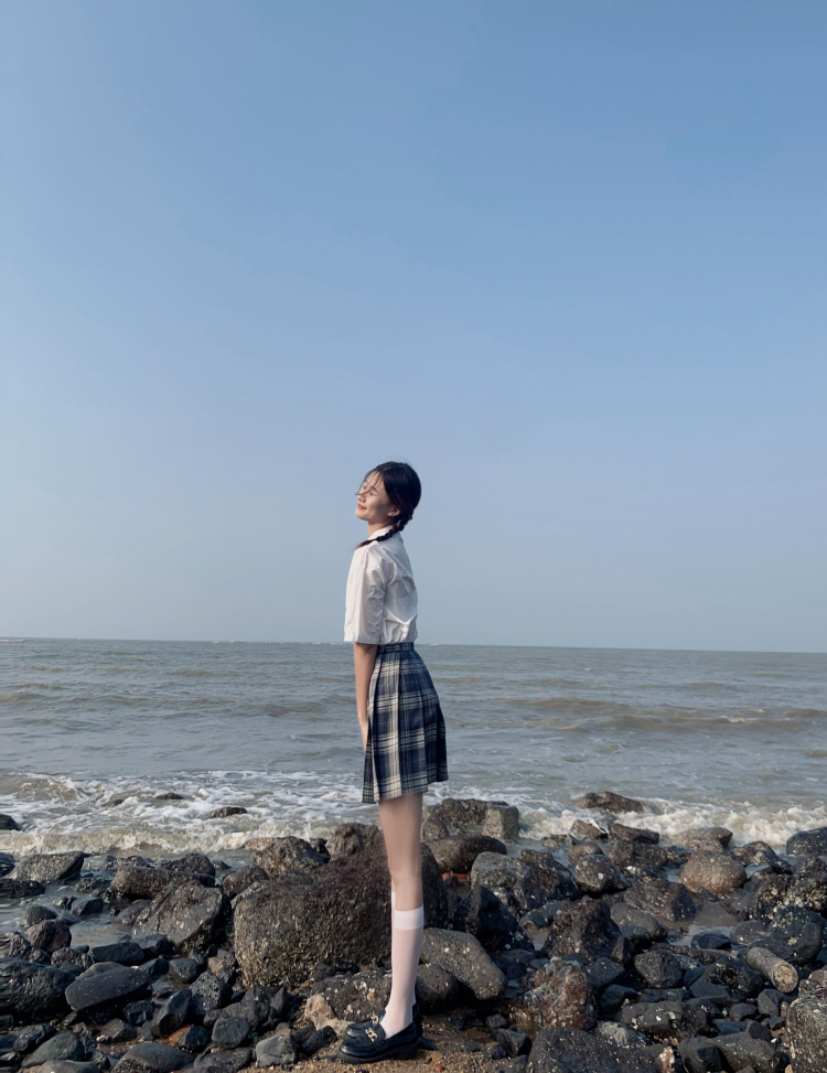 M-海南省·海口市·美兰区--身高176体重108斤
可以接受寄拍等合作
平时喜欢探店打卡
拍照p图都会
风格类型多
