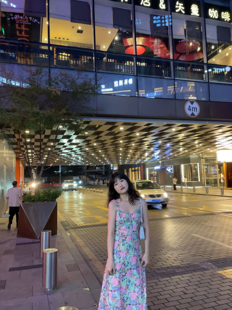 芋泥洒了一地啵啵-河南省·鹤壁市·淇滨区--165 95斤 会拍照会搭配会p图性格活泼开朗可以尝试多种风格诚信第一中国人不骗中国人