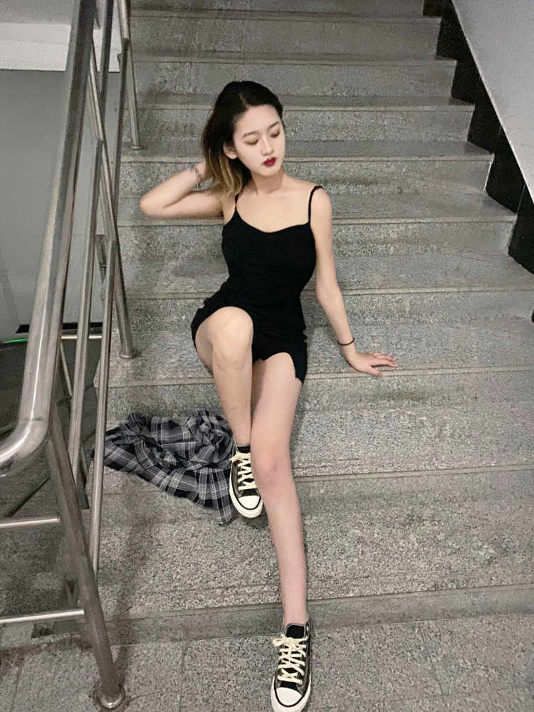DI-辽宁省·大连市·甘井子区--身高170体重105，
应届毕业生，
接代拍、买家秀、免费试用、种草笔记等