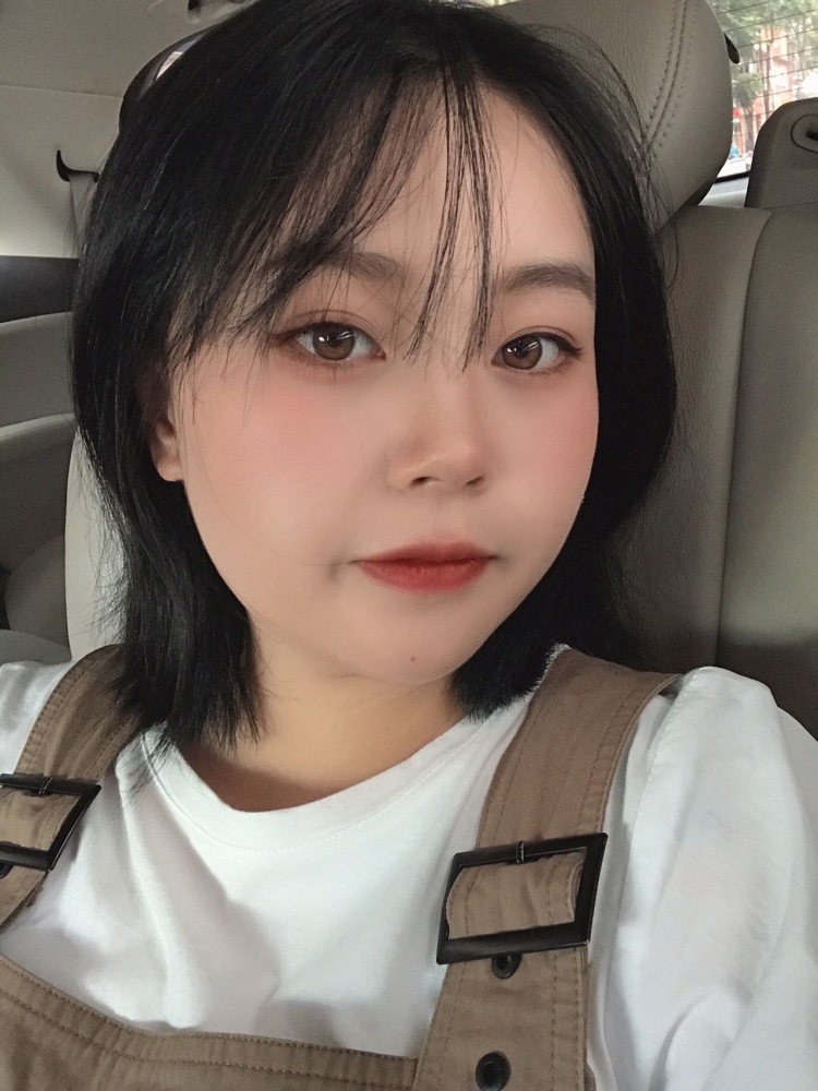 紫-广西壮族自治区·贺州市·八步区-抖音 ***-会拍照,会p图,有专业的拍照设备,可以拍买家秀,美妆,衣服,鞋子,首饰都可以,绝对拍到你满意,需要合作的商家可以联系我!