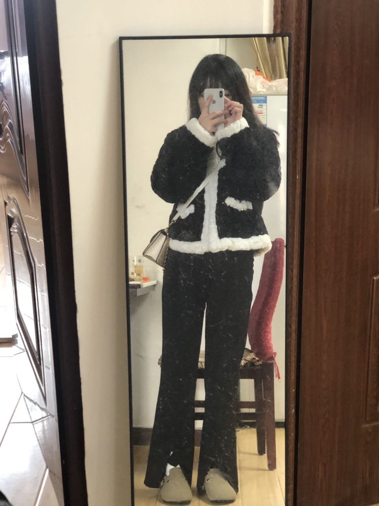 十三-湖北省·武汉市·汉阳区--接寄拍 网拍 买家秀 🉑️视频 照片 出图快 饰品 各种风格都可驾驭 开箱测评种草
身份:直播带货
年龄:22
身高:160CM
体重:46KG
坐标:湖北省 武汉市 汉阳区
