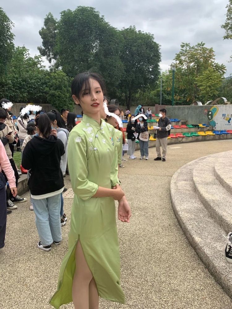 酒酒-福建省·福州市·闽侯县--本人身高174，体重53，性格开朗
想接一些寄拍，服装、美妆、饰品等等
想要假期赚一点点外块，可议价
