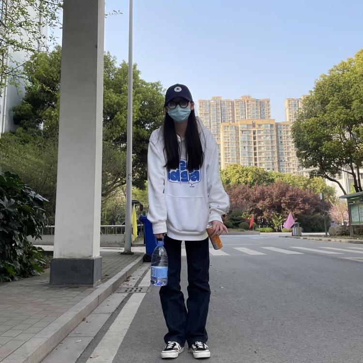 陈大栗-江苏省·无锡市·江阴市-抖音 微博 ***-喜欢拍照,学生,接寄拍,希望可以有长期合作,经验不多,多学习
