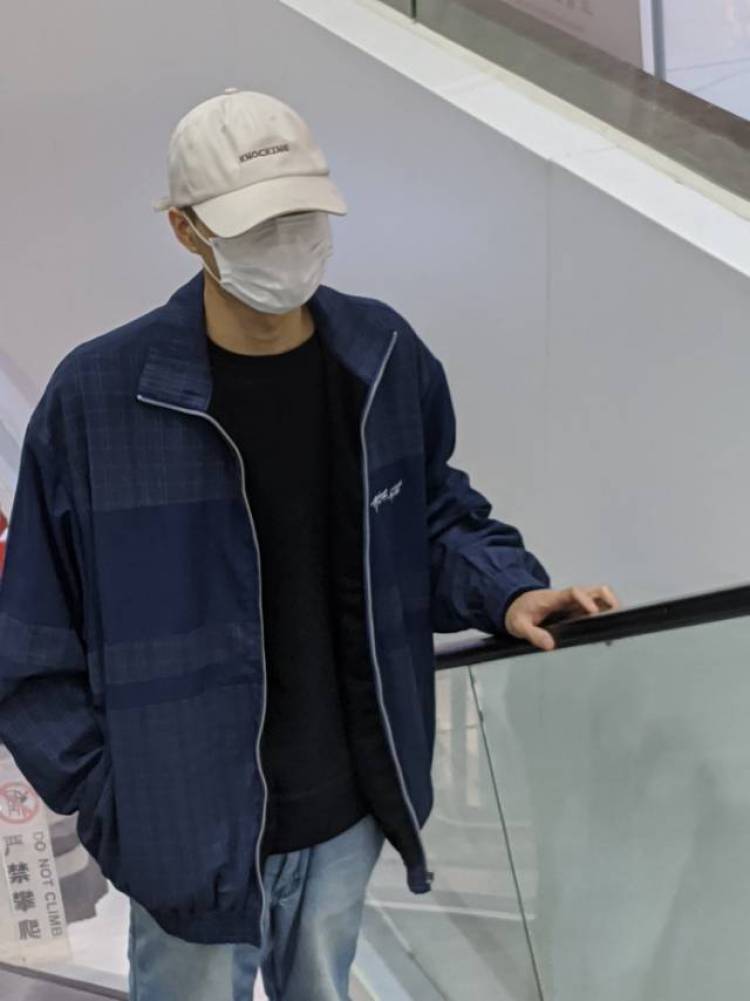 nimi-广东省·广州市·天河区-抖音、***、快手-接寄拍or送拍买家秀
身高183,体重120
衣服裤子帽子背包项链鞋子都可
有寄拍经验,绝对诚信