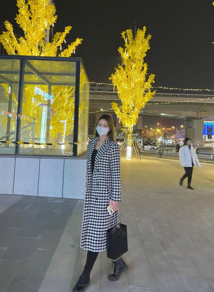 🖤-山西省·太原市·迎泽区--接寄拍 饰品 包包 衣服 化妆品 美瞳……
本人身高172体重108
各种风格都可以驾驭
可露脸/不露脸