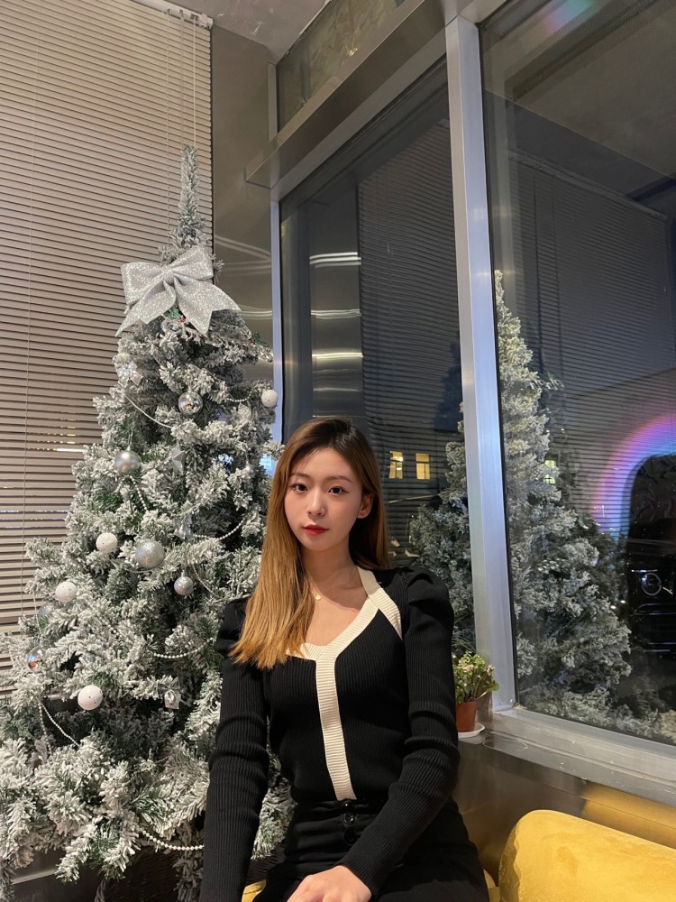 🖤-山西省·太原市·迎泽区--接寄拍 饰品 包包 衣服 化妆品 美瞳……
本人身高172体重108
各种风格都可以驾驭
可露脸/不露脸