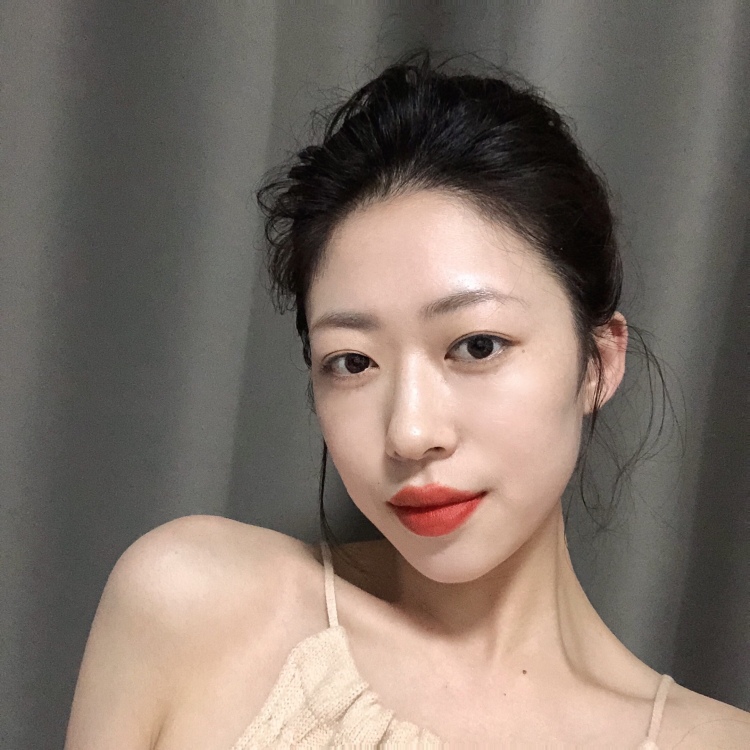 xixi💕-河南省·三门峡市·湖滨区--接寄拍,周边线下拍,会唱歌弹琴,事少能吃苦,多来一些单子砸我吧!身高160 体重43kg