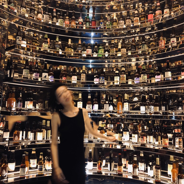 xixi💕-河南省·三门峡市·湖滨区--接寄拍,周边线下拍,会唱歌弹琴,事少能吃苦,多来一些单子砸我吧!身高160 体重43kg