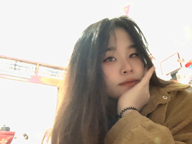是小鄭吖.-福建省·宁德市·福鼎市--是一个活泼开朗爱笑的幼儿老师,身高166体重59公斤,穿着可以变化