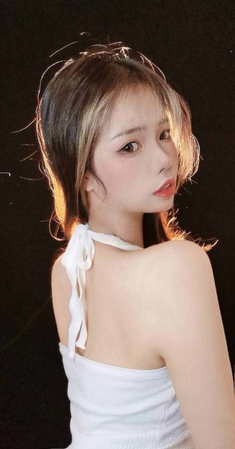 🌈陈funny-湖南省·长沙市·芙蓉区-抖音-是喜欢拍照和分享的小陈同学,可接寄拍,接瞳拍,衣服,包包,首饰,鞋子都可以,风格不限,可古风可时装。