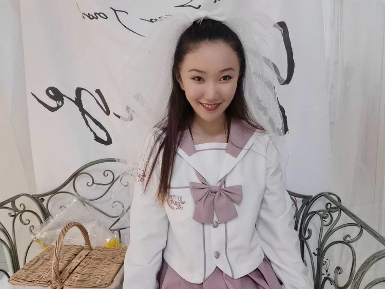 乌丽雅苏-内蒙古自治区·呼伦贝尔市·海拉尔区-抖音-身高165
体重55kg
年龄25
会p图 质量高 出图快