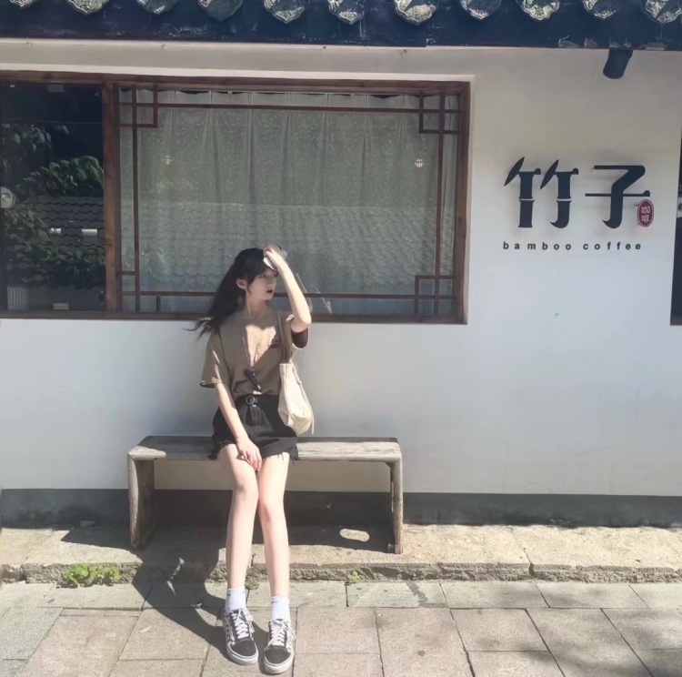神樂-浙江省·杭州市·滨江区-抖音-在校大二女生,身高173体重94,因放寒假回家所以想接接寄拍赚点钱,只要老板靠谱,下发的寄拍任务我都会认真且出色的完成,各位考虑一下我啊~(骗子绕道)