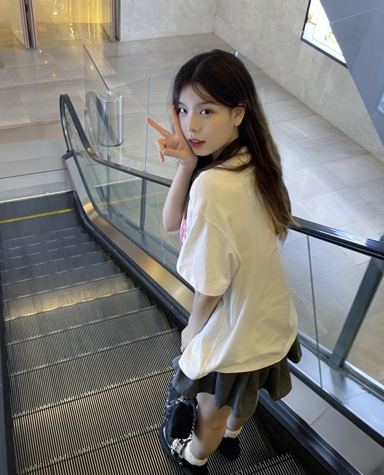 JIA·-河南省·濮阳市·华龙区--接受寄拍、送拍（衣服、饰品、鞋子等…）
喜欢拍照   会修图  图片可提要求
身高160体重90
欢迎老板打扰