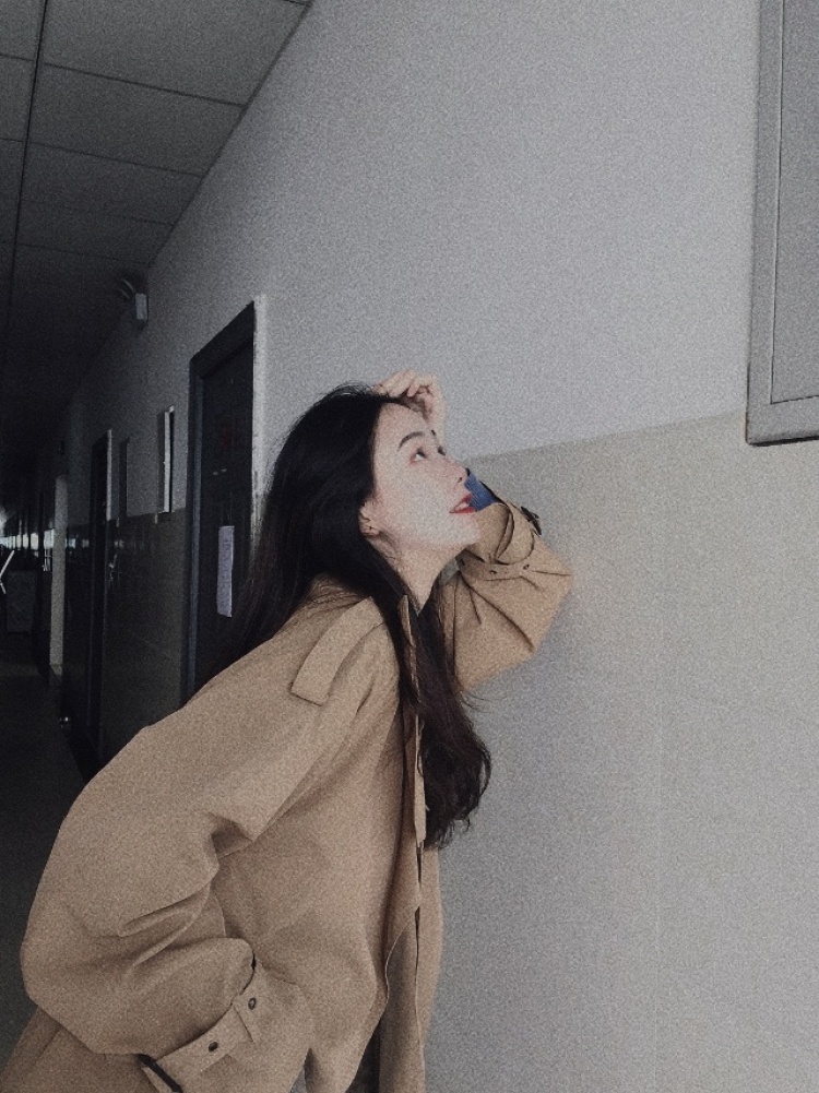 ᥬ🥳᭄-四川省·广安市·邻水县--身高165体重98,可接寄拍,送拍,开箱视频,衣服鞋子包包首饰都可以,曾在校当模特帮学校拍过宣传照。