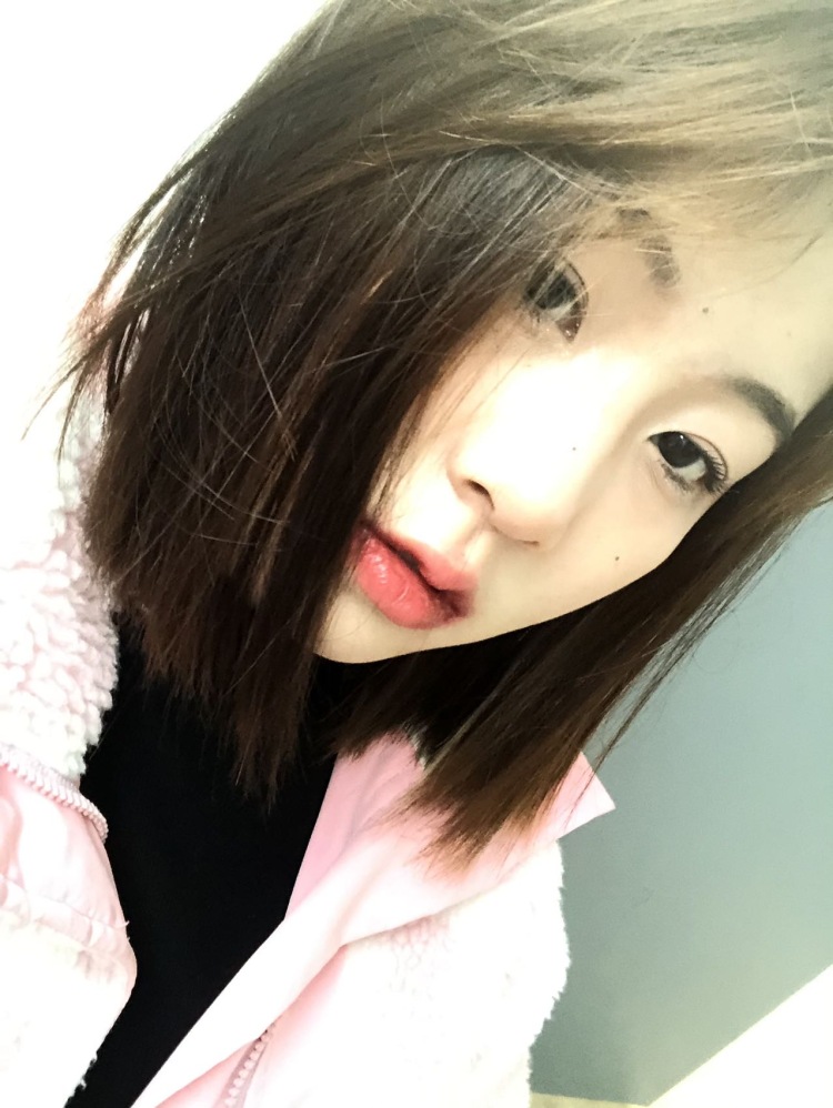 㫪-湖南省·郴州市·桂阳县-快手-本人身高159,体重85,会一点修图,拍照较高清,接寄拍送拍,2月底前时间较充足