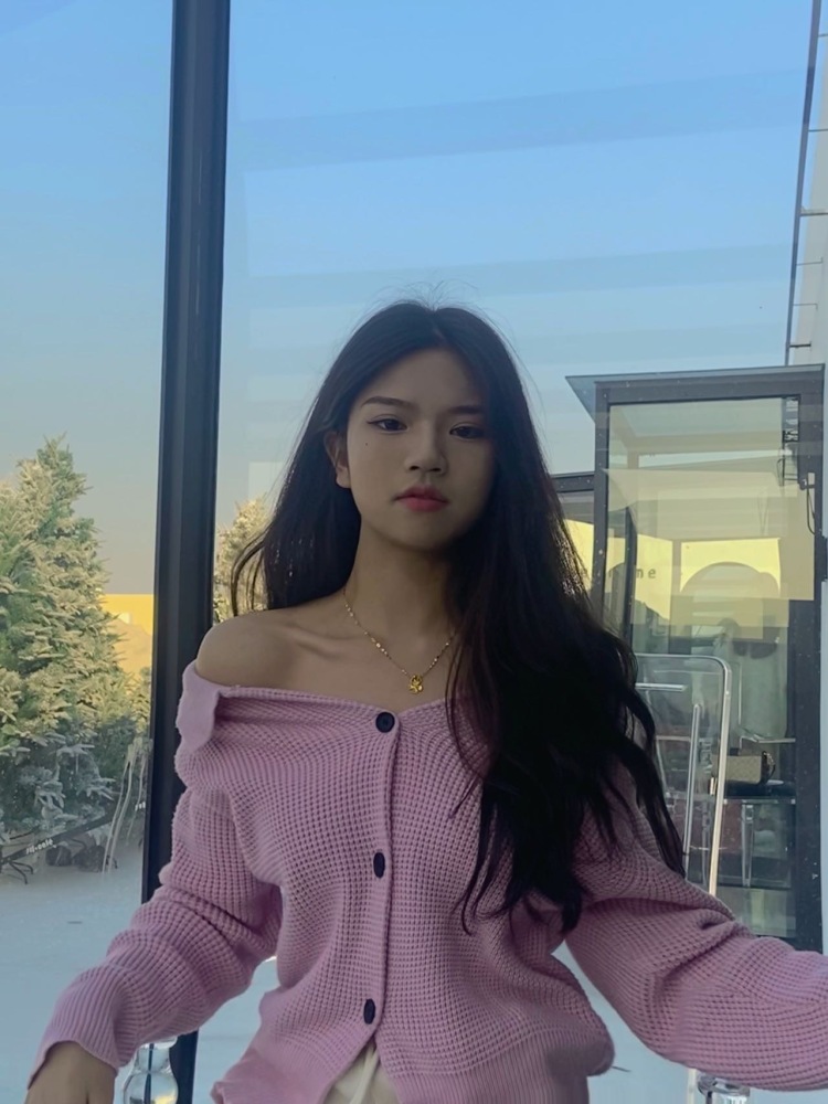 妮妮👸-广东省·深圳市·光明区--大家好！我是宁波网红：Hérisson.
时间较自由，
可接寄拍送拍，买家秀，探店打卡，开箱测评，会修点图
艺名：妮可
身份：素人
年龄：21
身高：165CM
体重：58KG
坐标：广东，深圳，广州