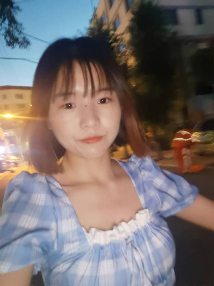 权达敏-内蒙古自治区·兴安盟·乌兰浩特市--身高157体重86,小个子穿搭,可接寄拍送拍,卖家秀,本人爱笑喜欢唱歌🎤