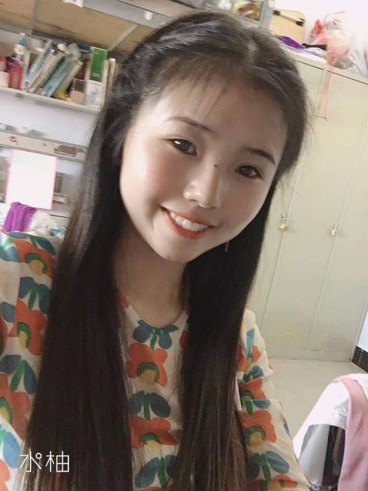 权达敏-内蒙古自治区·兴安盟·乌兰浩特市--身高157体重86,小个子穿搭,可接寄拍送拍,卖家秀,本人爱笑喜欢唱歌🎤