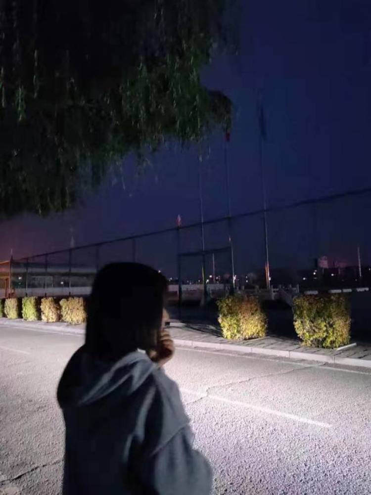 权达敏-内蒙古自治区·兴安盟·乌兰浩特市--身高157体重86,小个子穿搭,可接寄拍送拍,卖家秀,本人爱笑喜欢唱歌🎤