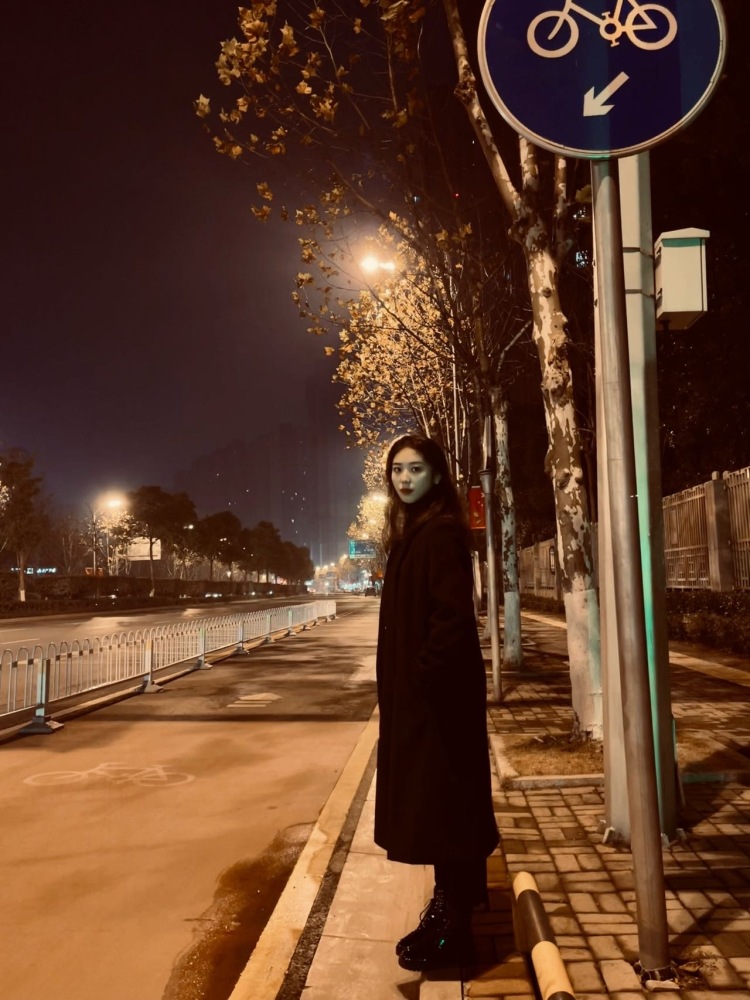 Waston.-湖南省·邵阳市·双清区--擅长拍照,p图,种草,买家秀,身高171.体重100斤,有气质,会搭配,拍照风格多变,找一个长期合作的店铺,可帮忙安利销售。
坐标:湖南省·邵阳市
#邵阳市# #学生# #网红# #kol# #电商#