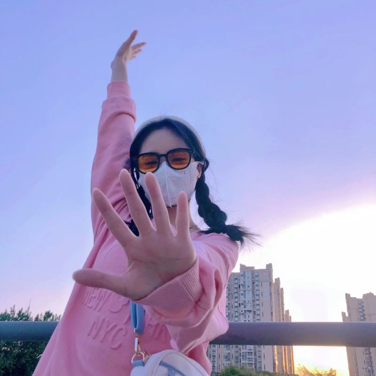 青松子-四川省·德阳市·旌阳区-抖音|***|B站-平日时间充裕,可接寄拍送拍,买家秀,会修图
身高:165
体重:45