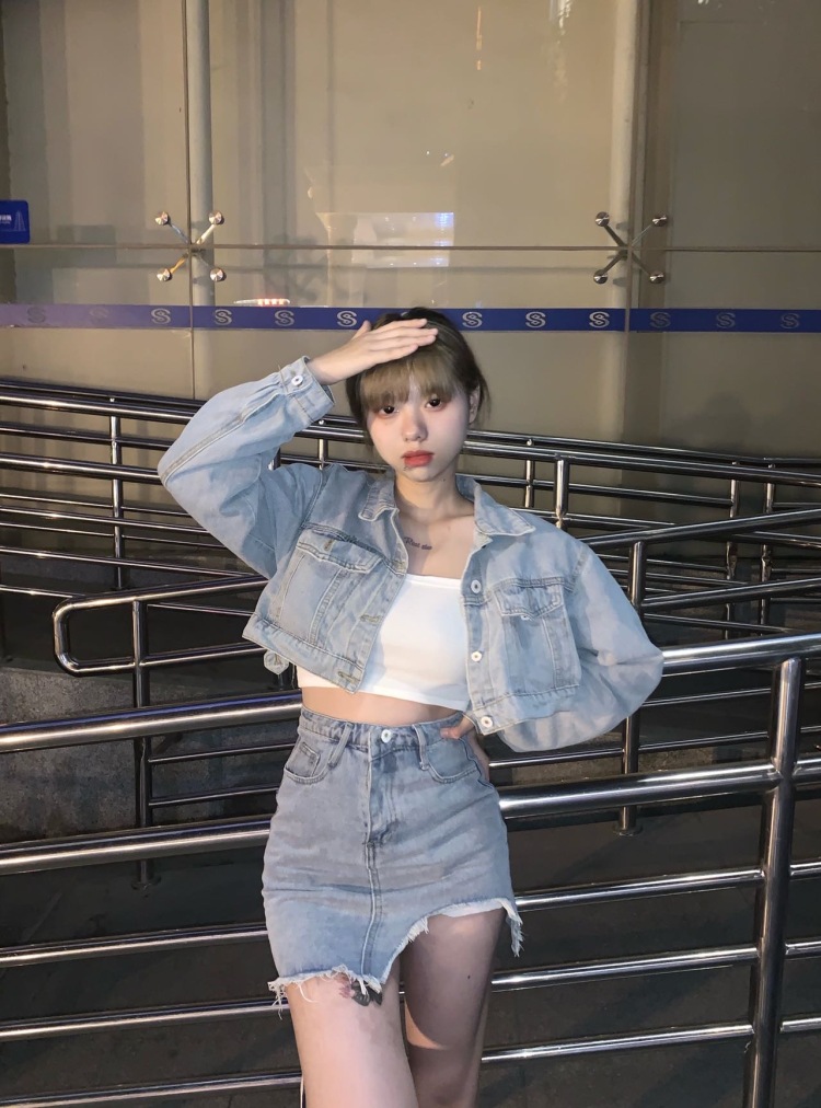 阿姆女友-陕西省·西安市·未央区--接寄拍 自己p图  高质量 喜欢拍摄穿搭 饰品都可以 费用不高 质量很好
身高173
体重108
会摄影 会ps
有单反 拍摄 高清 不需要太贵
