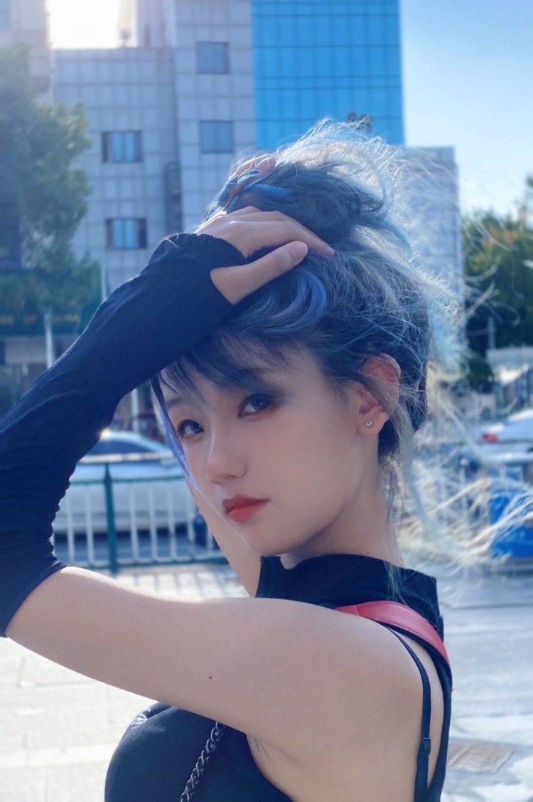 Kiky-湖南省·衡阳市·蒸湘区-抖音|微博|快手|***-身高163,体重83斤,会钢琴、日语,喜欢爵士舞、拍照,可以接买家秀寄拍、短视频带货、探店、开箱测评、探店等