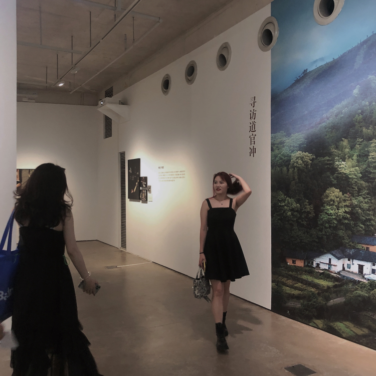 ci-湖南省·长沙市·岳麓区-抖音-我身高160 体重102 长相甜美,身材均匀吧,活泼爱笑,做事也认真负责,可以接衣服,配饰,等,可以自己p图构图
