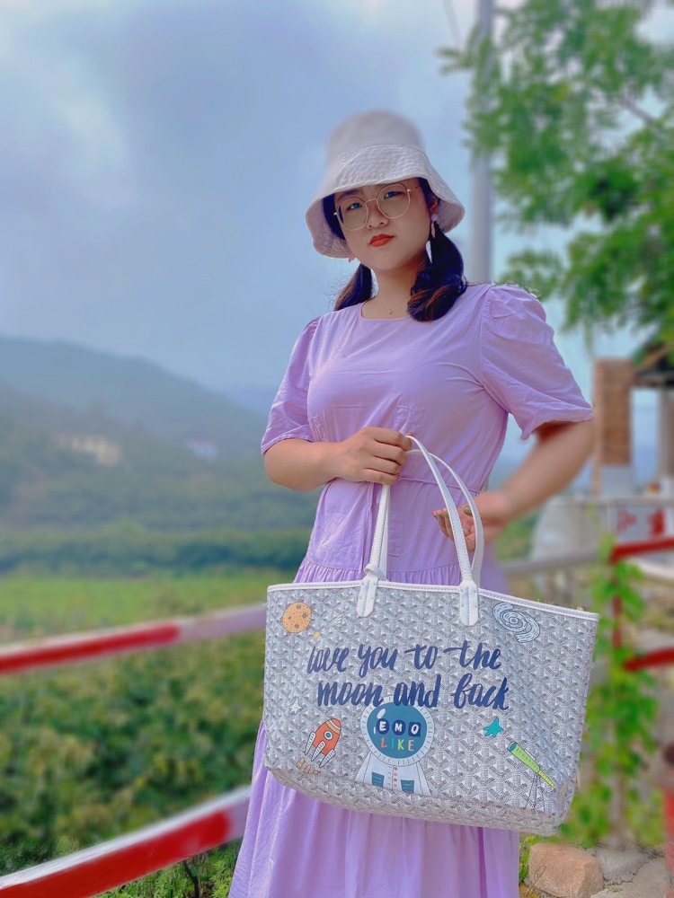 我是你的小星星呀💫-山东省·临沂市·兰山区-***-本人身高172体重165，沙漏型身材，平时对美妆穿搭很感兴趣，在日常生活中也很注重个人穿搭，对自己衣品比较有自信，想接一些微胖大码服装寄拍，虽然是新手但是会尽心尽力拍好照片，本人也会剪视频会p一些图，