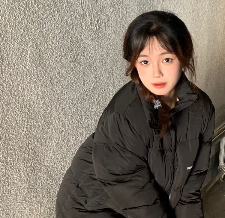 哭哭小瑶-辽宁省·沈阳市·浑南区-抖音 *** 微博-美瞳 化妆品 衣服饰品都可以
时间自由 出图快 接受重拍
年龄20
身高158
体重90斤