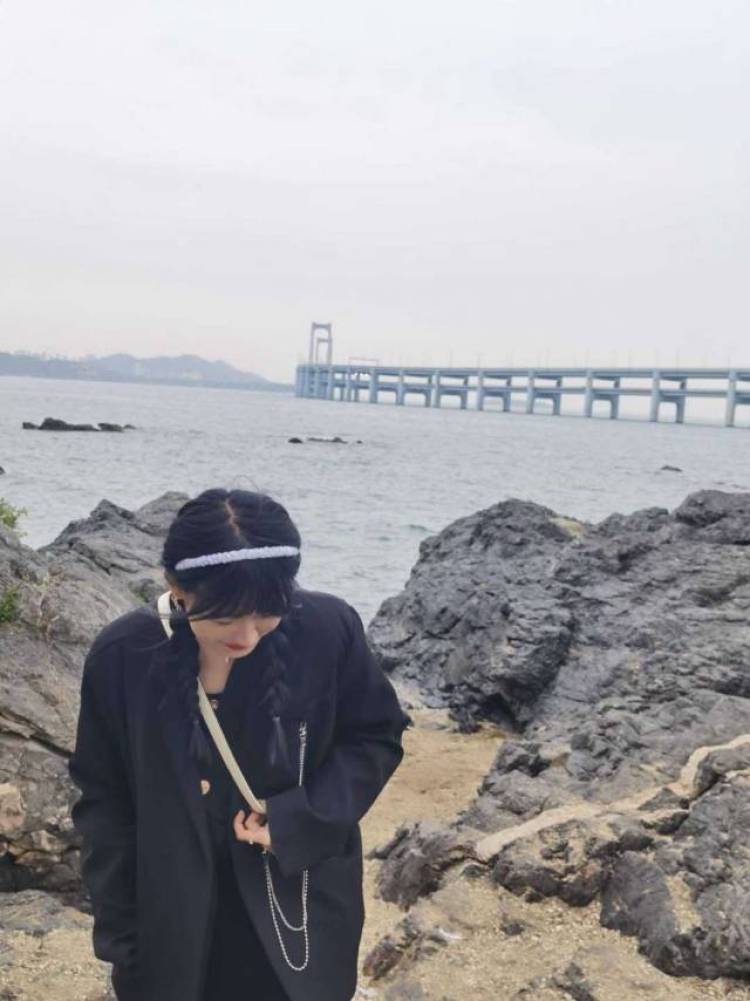Bi8bo-辽宁省·大连市·甘井子区-抖音 ***-会拍照 唱歌跳舞 擅长设计 熟练使用剪视频软件、修图软件
主要接单服务范围：接寄拍 买家秀 短视频vlog制作 免费试用 平面模特兼职