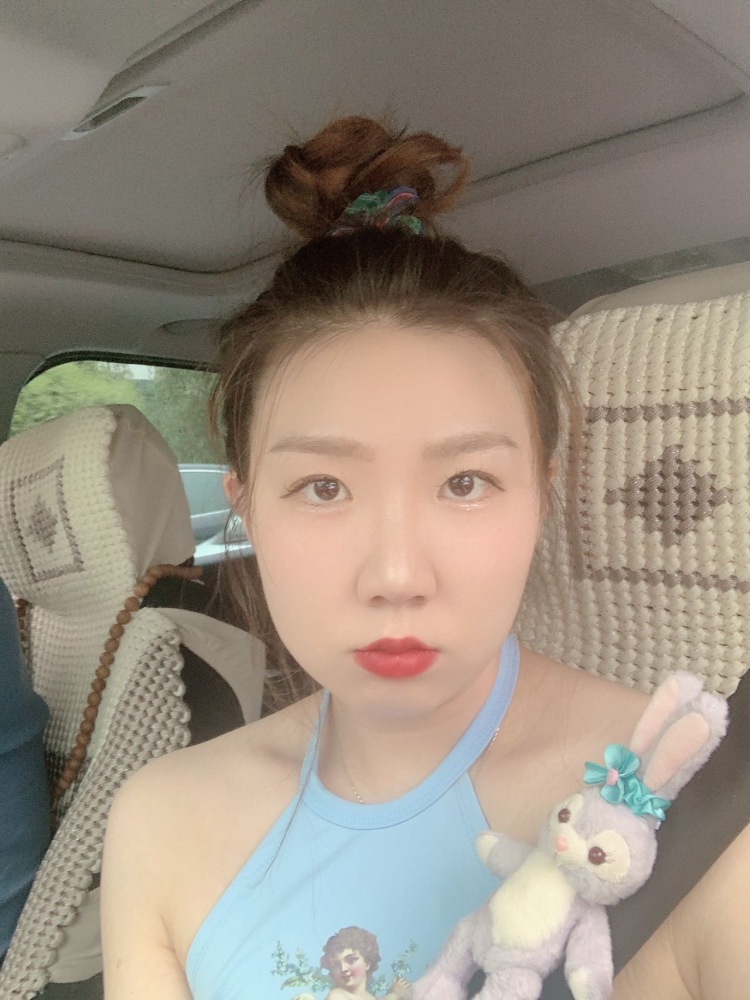 Rachel-山西省·大同市·平城区--接寄拍,买家秀,探店视频都可!会摄影,p图,美妆,搭配!173的微胖小姐姐,风格多变!