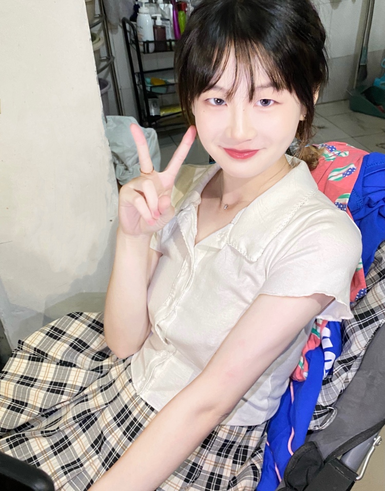 Zzz-湖北省·武汉市·江夏区--素人寄拍模特兼职（身高157，体重45）
本人诚实可信，做事认真负责，有条理，能很好的与人交流沟通因为有不轻易付出的性格，所以无论在学习还是生活中，都勇于接受挑战，对生活充满了希望，也希望更好的锻炼提