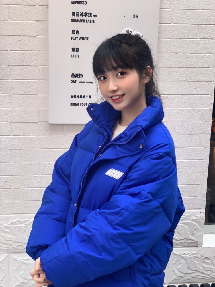 AA婷崽不会画画-福建省·厦门市·集美区--接寄拍送拍 有经验 会p图 大多是街拍 出图质量高 身高163cm 体重44kg