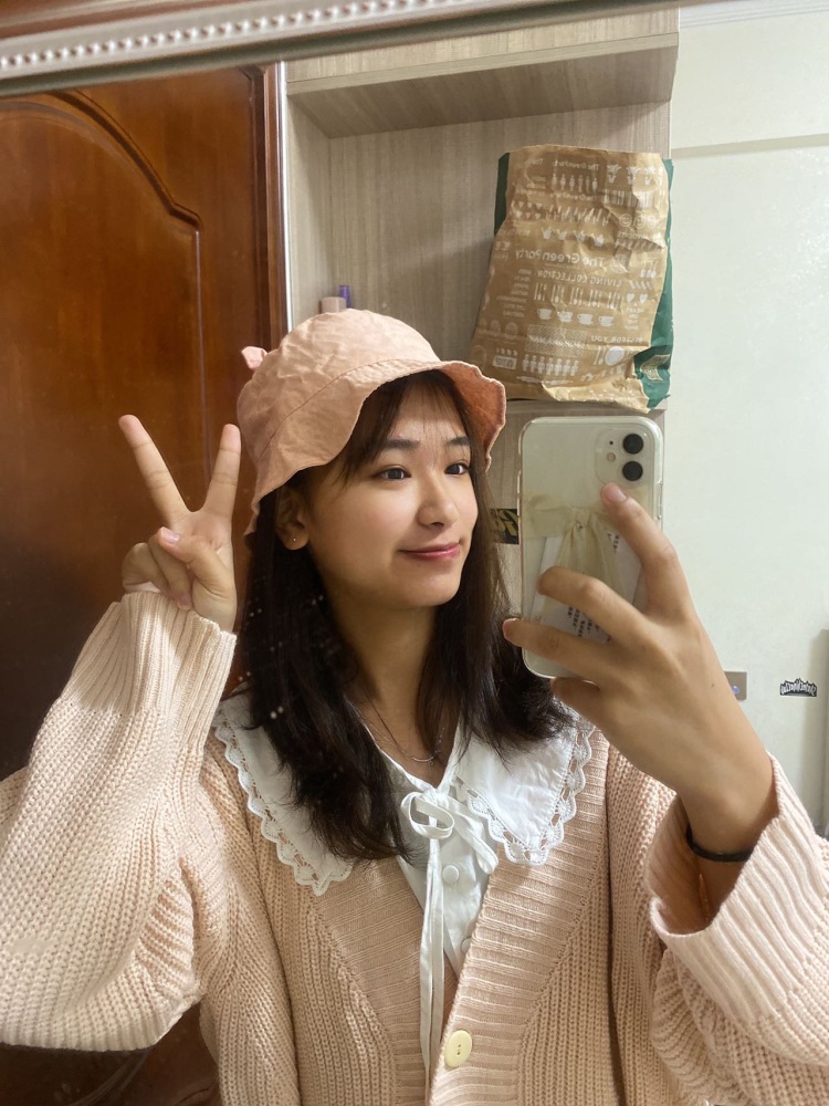 邓可以-广东省·江门市·台山市-抖音,***-身高168.体重57kg、接寄拍!!!买家秀,衣服,饰品等都可以