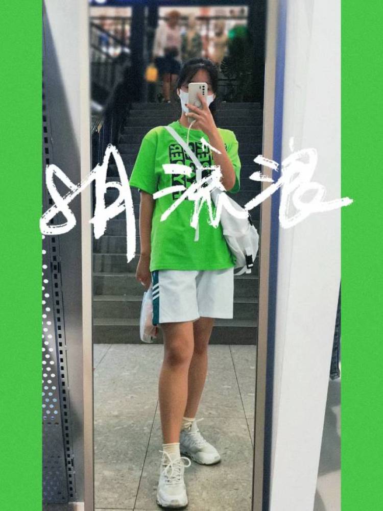 染柒-陕西省·西安市·未央区--学生党
身高173 体重120
可接寄拍
活跃于抖音 *** 微博