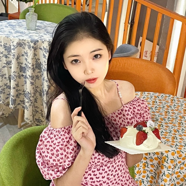 甘之如饴 💭-甘肃省·张掖市·甘州区-抖音 *** 快手-接寄拍 买家秀 详细页都可 衣服鞋子包包配饰彩妆 身高165/体重98