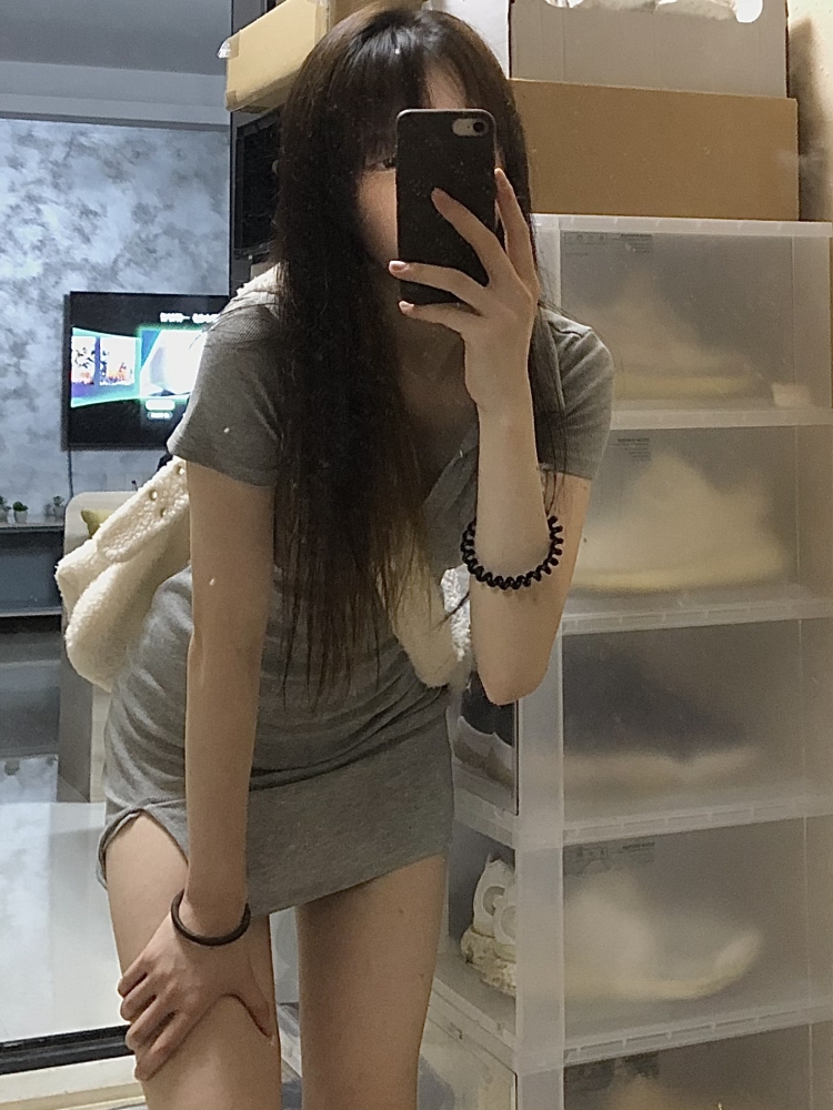 MIce-广东省·广州市·天河区-微博 知乎 *** B站-167 90斤 学设计的 会摄影拍照 会修图 会广告文案会新媒体运营 做过产品局部模特和淘宝网拍 身材良好 可以接各种寄拍送拍都🉑！