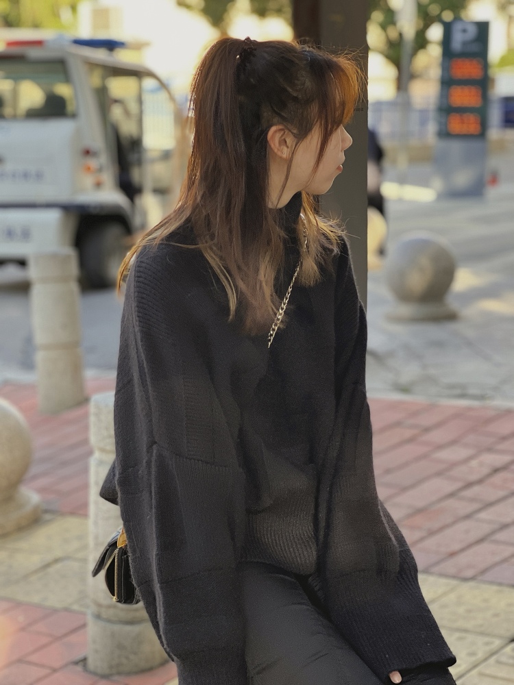 MIce-广东省·广州市·天河区-微博 知乎 *** B站-167 90斤 学设计的 会摄影拍照 会修图 会广告文案会新媒体运营 做过产品局部模特和淘宝网拍 身材良好 可以接各种寄拍送拍都🉑！