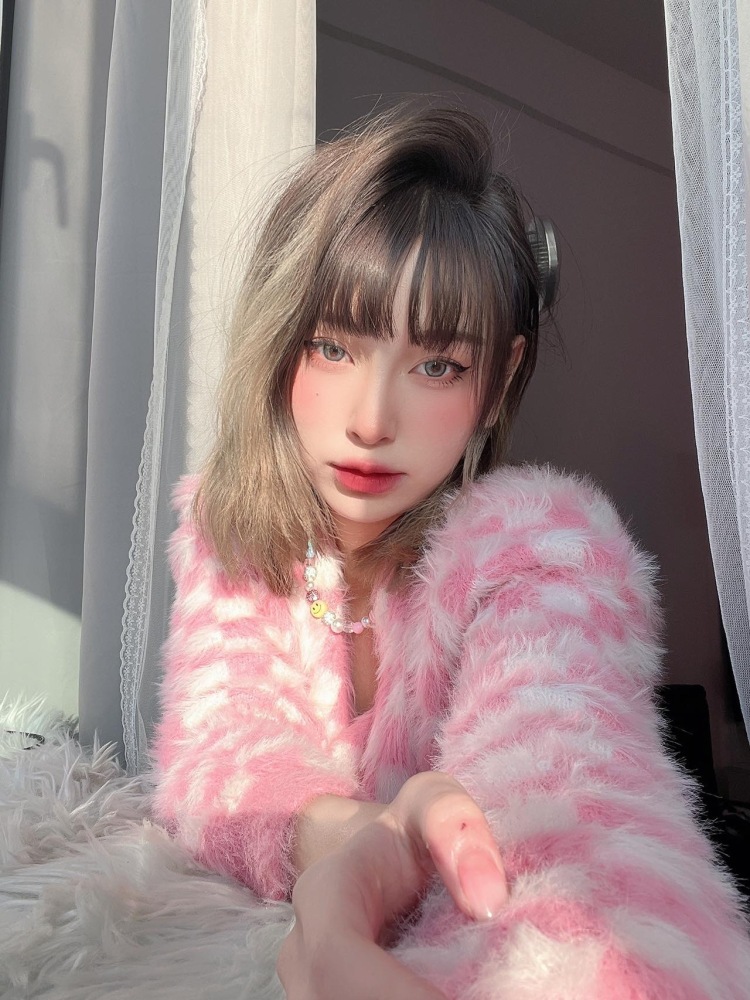 暴走小璇-新疆维吾尔自治区·乌鲁木齐市·新市区-抖音 *** 快手 微博-172/52 接寄拍 衣服包包化妆品等
全平台粉丝200w➕
会视频剪辑