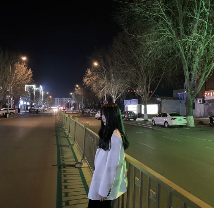 什么涵-内蒙古自治区·兴安盟·乌兰浩特市-抖音 快手-身高161 体重110 比较喜欢唱歌 社交平台上有很多粉丝可以做开箱测评 和带货 也可以找我寄拍 什么衣服 化妆品都可以