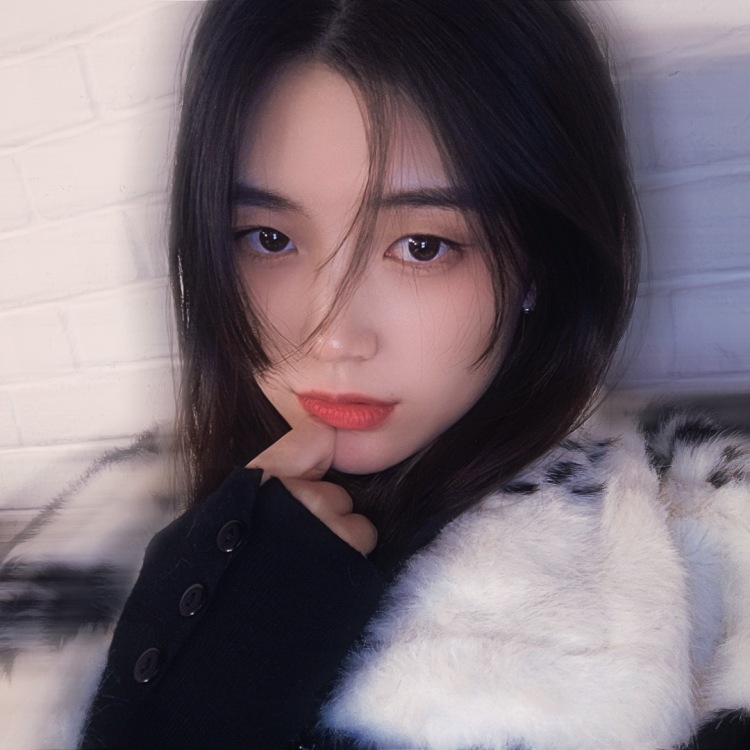 可可-江苏省·无锡市·江阴市-抖音 ***-喜欢拍照片,接寄拍
服装配饰均可,可尝试不同风格
身高166/体重96斤
坐标:无锡