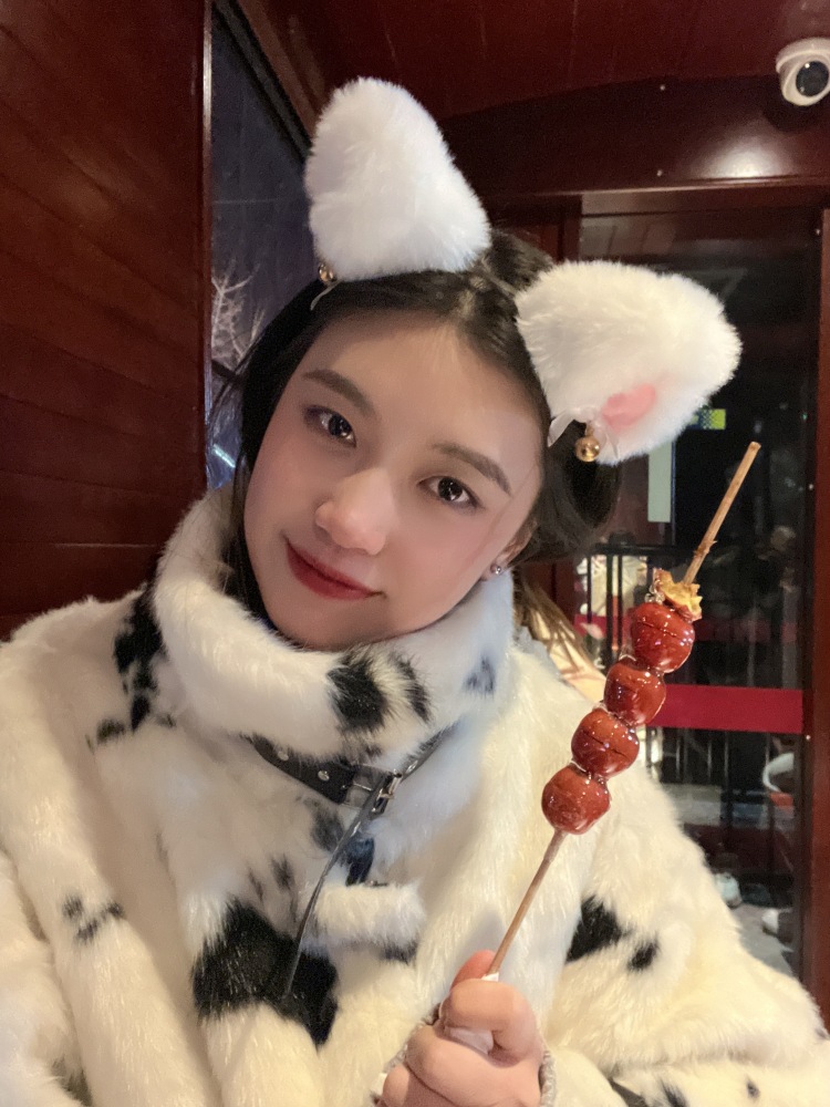 可可-江苏省·无锡市·江阴市-抖音 ***-喜欢拍照片，接寄拍
服装配饰均可，可尝试不同风格
身高166/体重96斤
坐标：无锡
