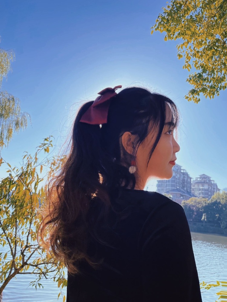 乐多^_^-江苏省·南京市·鼓楼区--本人性格活泼开朗,善于交际,会弹钢琴会美术会舞蹈,喜欢各种网上购物,经常出去拍照,会p图会拍照会凹造型,欢迎各位老板找我寄拍~