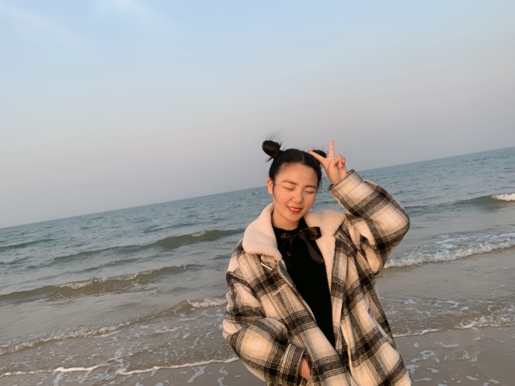 人间可爱-山东省·临沂市·兰山区--爱好摄影，修图，买好多好看的衣服，身高157cm，体重100斤左右浮动。想找商家合作接拍，喜欢的可长期合作。拍到商家满意（只接正常衣服！！！都是成年人了明白正常衣服的意思叭。另外饰品包包都可）