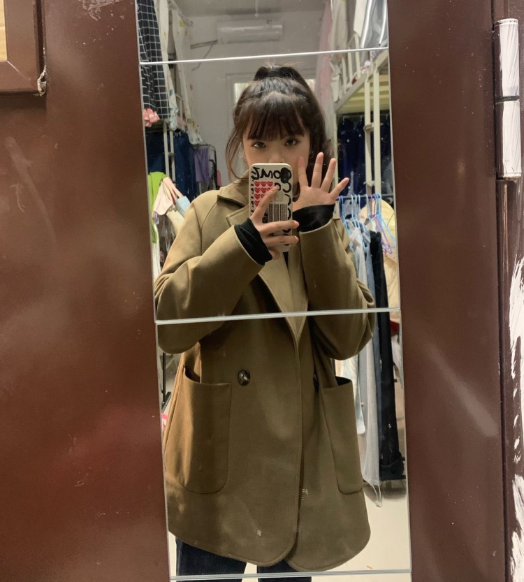 許芳芳_-河南省·许昌市·鄢陵县-快手 抖音-可接衣服寄拍 买家秀 开箱视频等等~
本人学生 有可空余的时间 双子座